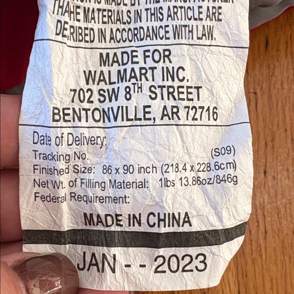 Red and gray queen bedding - Picture 6 of 11